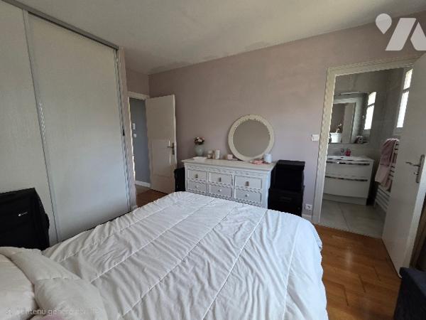 Belle maison  FONTAINE LES DIJON