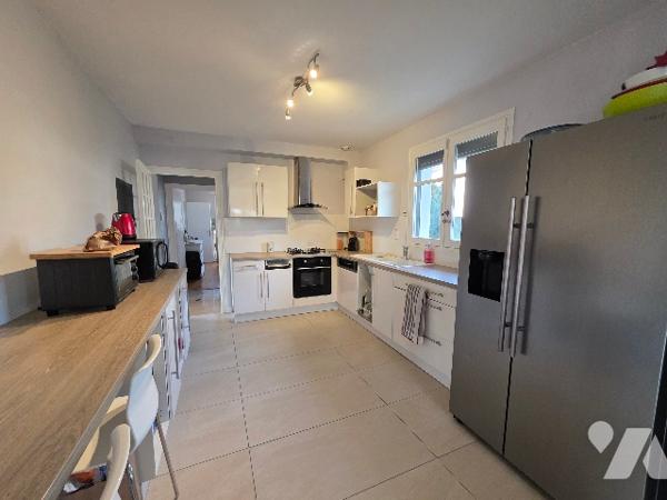 Belle maison  FONTAINE LES DIJON