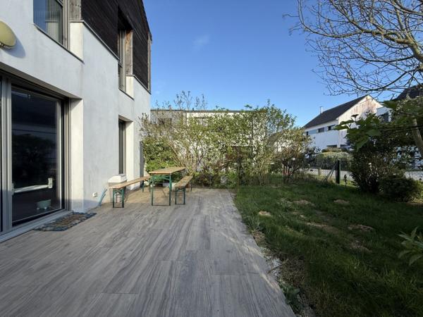 Maison T4 familiale récente de 2018, idéal premier achat , résidence principale ou investissement, salon de 37 m2 exposition Sud,3 chambres à Saint Gilles ouest de Rennes