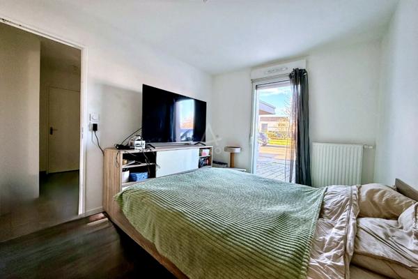 Maison T4 familiale récente de 2018, idéal premier achat , résidence principale ou investissement, salon de 37 m2 exposition Sud,3 chambres à Saint Gilles ouest de Rennes