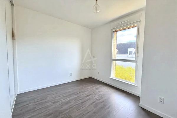 Maison T4 familiale récente de 2018, idéal premier achat , résidence principale ou investissement, salon de 37 m2 exposition Sud,3 chambres à Saint Gilles ouest de Rennes