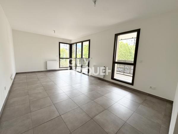 APPARTEMENT À LOUER DE 3 PIÈCES DE 75,80 M²