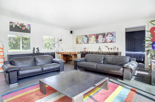 MEUDON BELLEVUE. Maison d'architecte de plain-pied sur terrasses et jardin, 5 chambres.