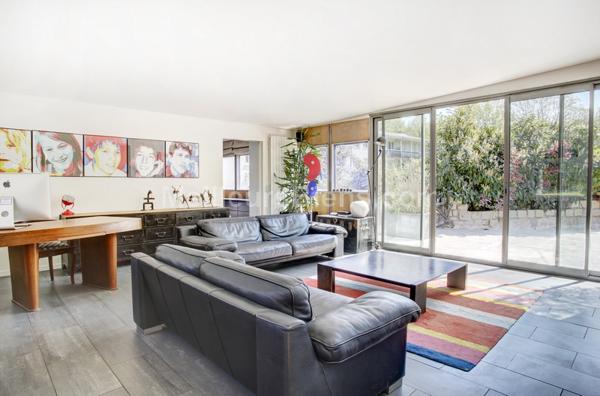 MEUDON BELLEVUE. Maison d'architecte de plain-pied sur terrasses et jardin, 5 chambres.