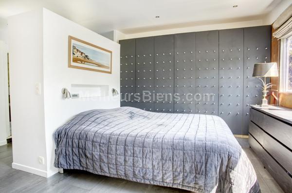 MEUDON BELLEVUE. Maison d'architecte de plain-pied sur terrasses et jardin, 5 chambres.