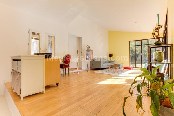 MAISON d'ARCHITECTE 210M2 ETAT NEUF avec JARDIN PLAT SANS VIS à VIS S-O