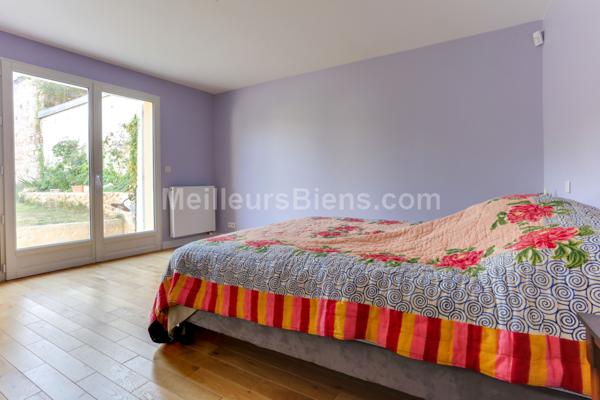 MAISON d'ARCHITECTE 210M2 ETAT NEUF avec JARDIN PLAT SANS VIS à VIS S-O