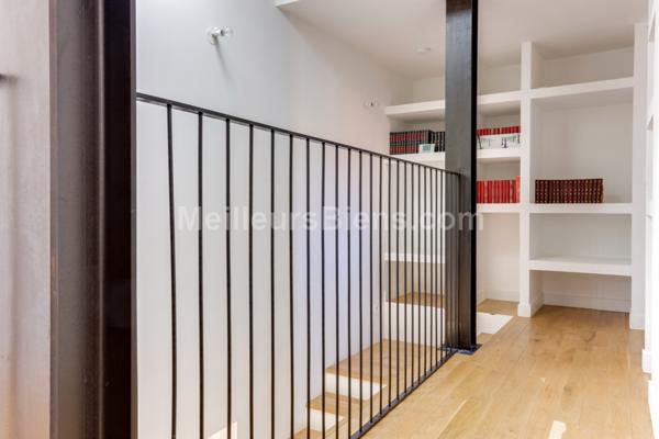 MAISON d'ARCHITECTE 210M2 ETAT NEUF avec JARDIN PLAT SANS VIS à VIS S-O