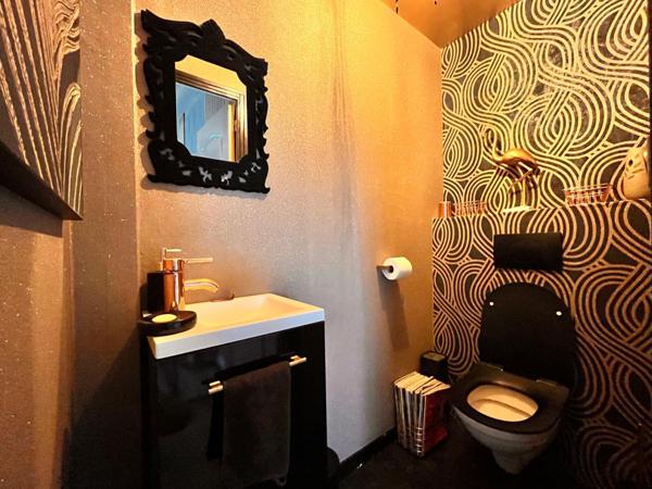 Maison d'exception avec piscine et jardin paysager