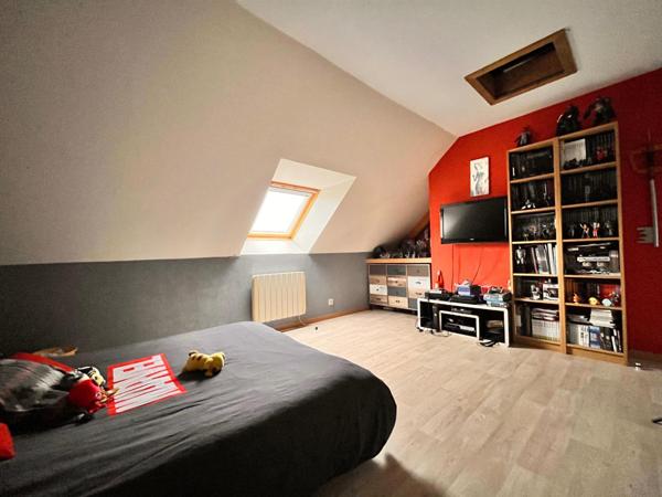 Maison d'exception avec piscine et jardin paysager