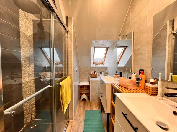 Maison d'exception avec piscine et jardin paysager