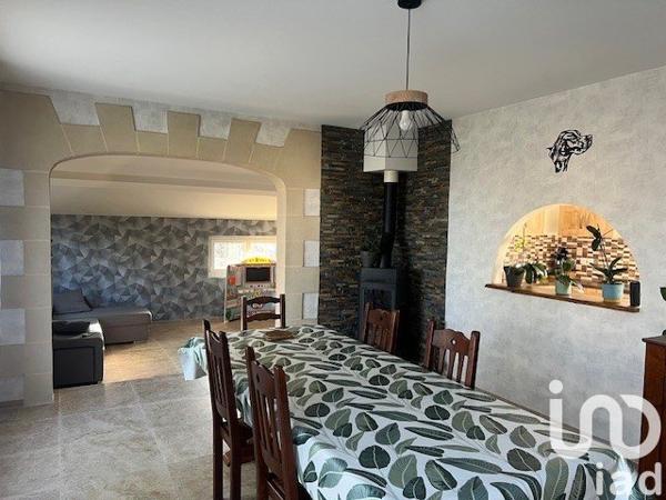 Maison 4 pièces de 105 m² à Les Églisottes-et-Chalaures (33230)