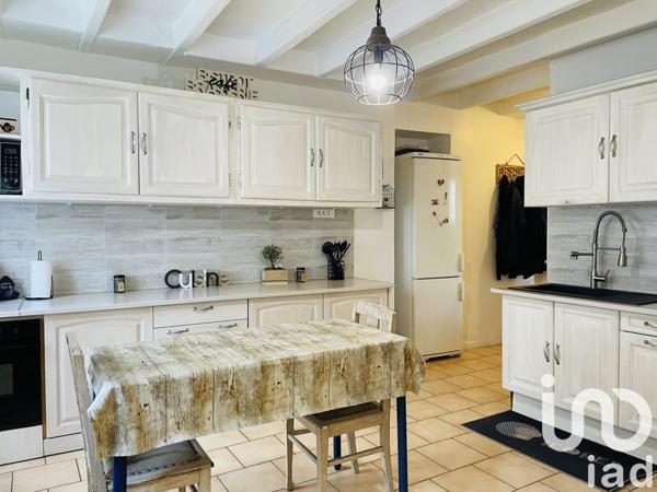 Maison 5 pièces de 100 m² à Lys-Haut-Layon (49310)