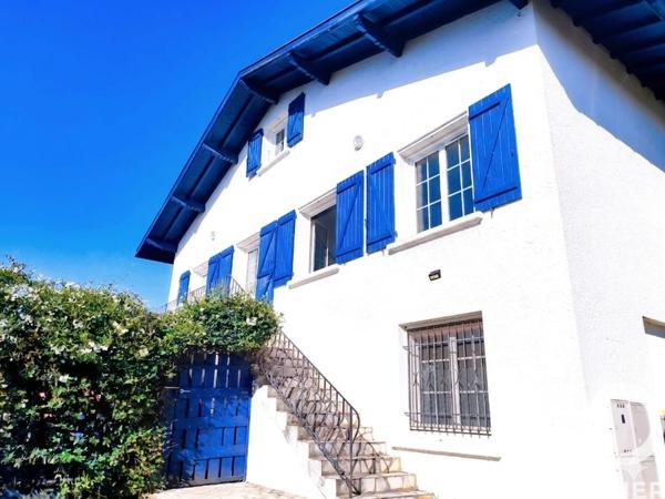 Appartement à vendre 5 pièces 142,3 m² Mouguerre