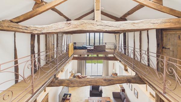 Corps de ferme rénové - Vue Pyrénées - 440 m² habitables - 7 200 m² de terrain Peyrehorade