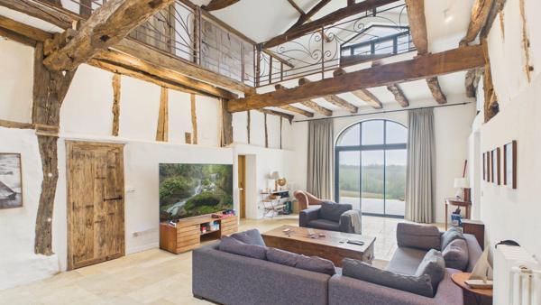 Corps de ferme rénové - Vue Pyrénées - 440 m² habitables - 7 200 m² de terrain Peyrehorade