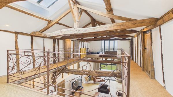 Corps de ferme rénové - Vue Pyrénées - 440 m² habitables - 7 200 m² de terrain Peyrehorade