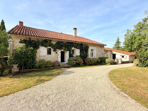 Maison de caractère Montmoreau