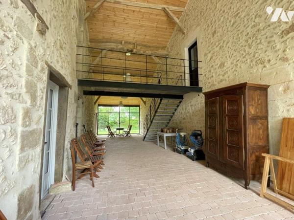 AUCH (Gers) à 10min, superbe ensemble immobilier (chambres d'hôtes et gîtes) sur  14 ha 65 a 97 ca