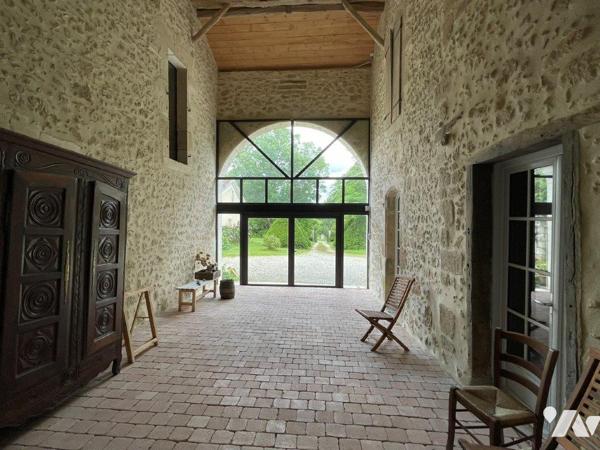 AUCH (Gers) à 10min, superbe ensemble immobilier (chambres d'hôtes et gîtes) sur  14 ha 65 a 97 ca