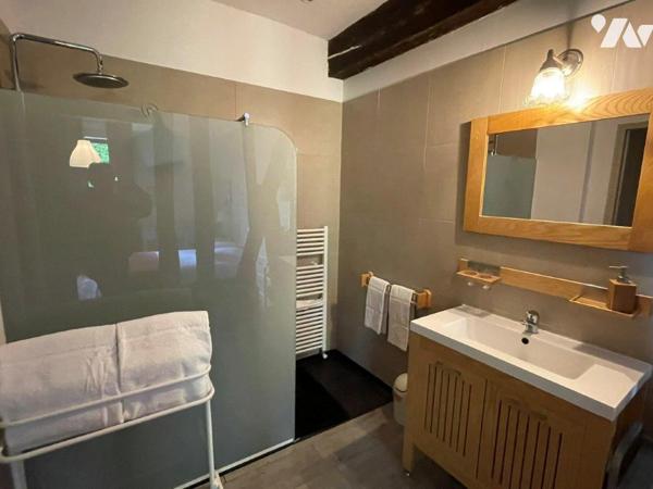 AUCH (Gers) à 10min, superbe ensemble immobilier (chambres d'hôtes et gîtes) sur  14 ha 65 a 97 ca