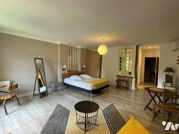 AUCH (Gers) à 10min, superbe ensemble immobilier (chambres d'hôtes et gîtes) sur  14 ha 65 a 97 ca