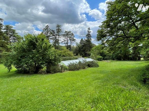 AUCH (Gers) à 10min, superbe ensemble immobilier (chambres d'hôtes et gîtes) sur  14 ha 65 a 97 ca