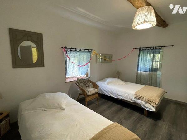 AUCH (Gers) à 10min, superbe ensemble immobilier (chambres d'hôtes et gîtes) sur  14 ha 65 a 97 ca