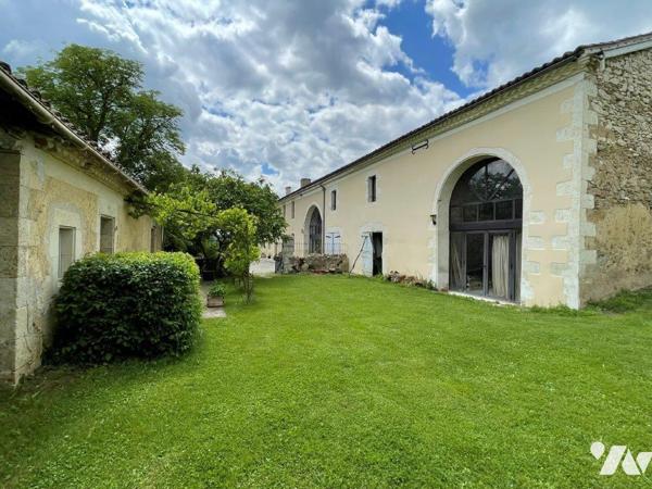 AUCH (Gers) à 10min, superbe ensemble immobilier (chambres d'hôtes et gîtes) sur  14 ha 65 a 97 ca