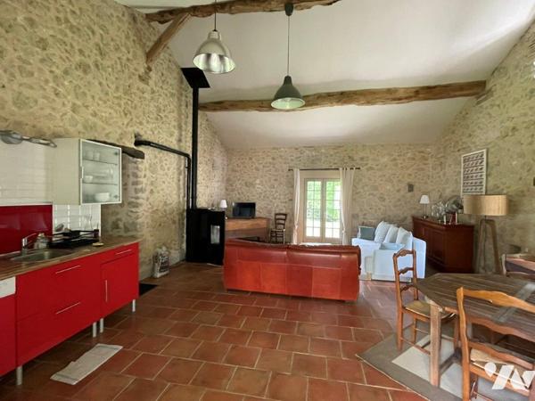 AUCH (Gers) à 10min, superbe ensemble immobilier (chambres d'hôtes et gîtes) sur  14 ha 65 a 97 ca