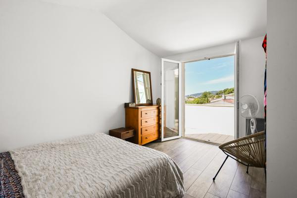 La Ciotat (13600) Maison 5 pièces + T2 sur terrain de prés de 1000 m²