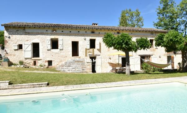 MAISON DE BOURG POUR S'EVADER A LA CAMPAGNE PRES DE CORDES Cordes sur ciel
