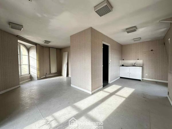 Immeuble 260 m² à Laon 02000
