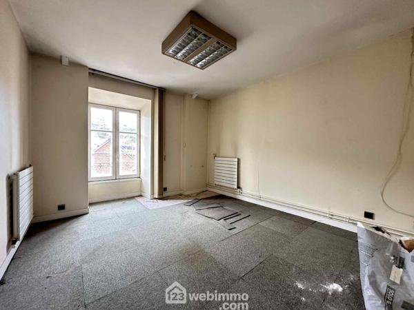 Immeuble 260 m² à Laon 02000