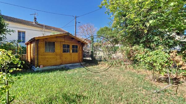Cavaillon (84300) MAISON DES ANNEES 30 AVEC JARDIN ARBORE