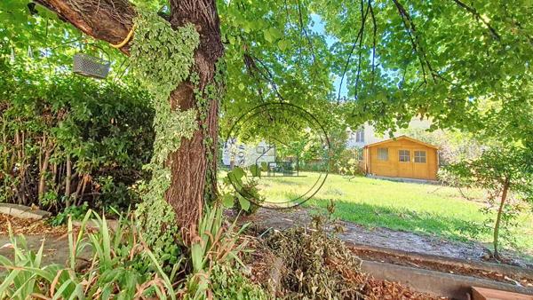 Cavaillon (84300) MAISON DES ANNEES 30 AVEC JARDIN ARBORE