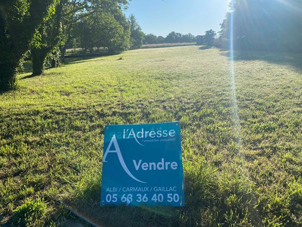 ROSIERES, terrain à bâtir de 1494 m²