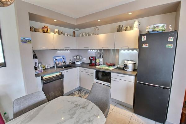 APPARTEMENT DUPLEX T4 DE 85 M² AVEC 2 TERRASSES ET GARAGE