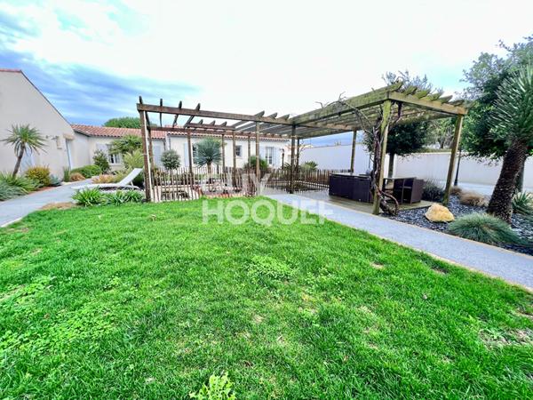 VENTE : maison F10 (287 m²) à CHARRON