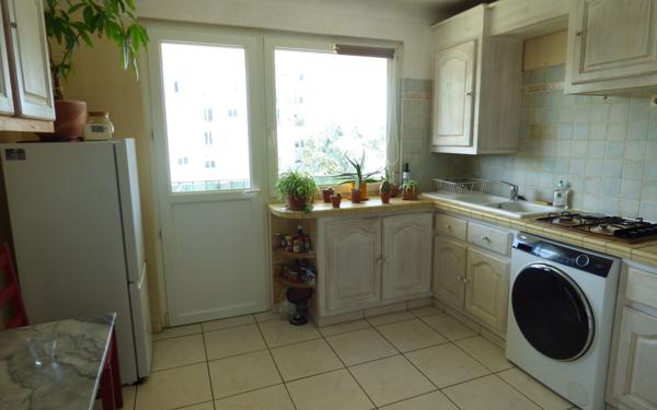 Appartement à vendre    4 pièces • 83 m2 Bayonne