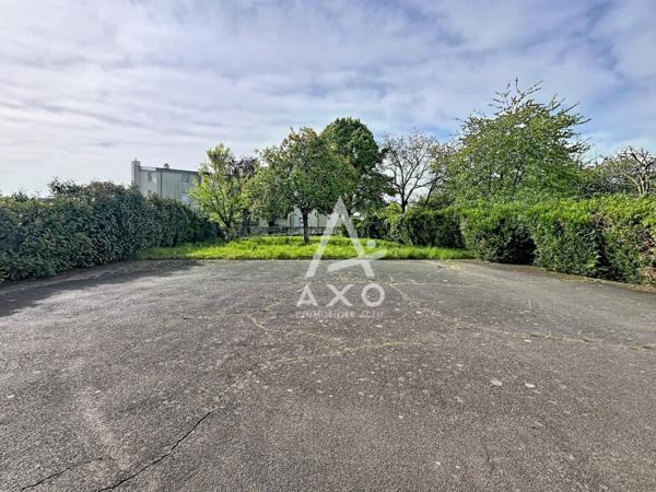 SANVIGNES-LES-MINES (71) - Local Commercial 230 m²