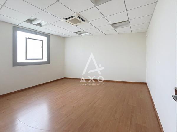SANVIGNES-LES-MINES (71) - Local Commercial 230 m²