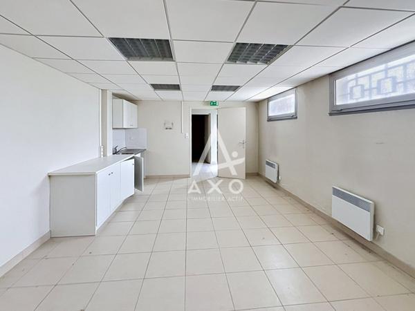 SANVIGNES-LES-MINES (71) - Local Commercial 230 m²