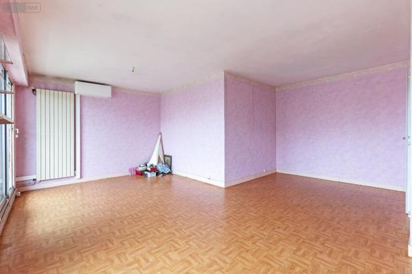 Appartement à rénover à vendre à Les Lilas en Seine-Saint-Denis (93260), ref :