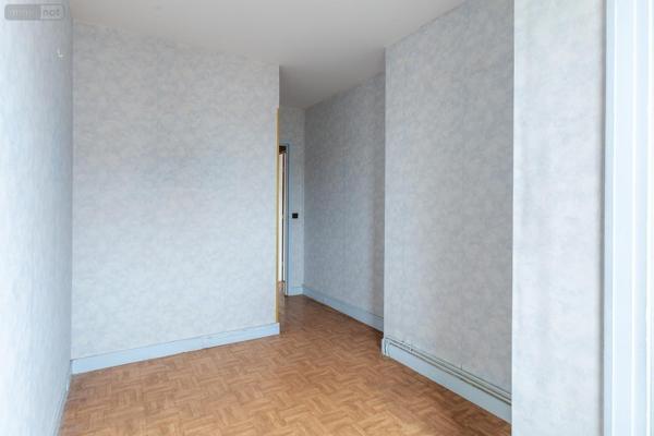 Appartement à rénover à vendre à Les Lilas en Seine-Saint-Denis (93260), ref :