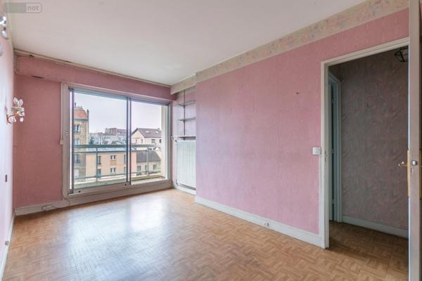 Appartement à rénover à vendre à Les Lilas en Seine-Saint-Denis (93260), ref :