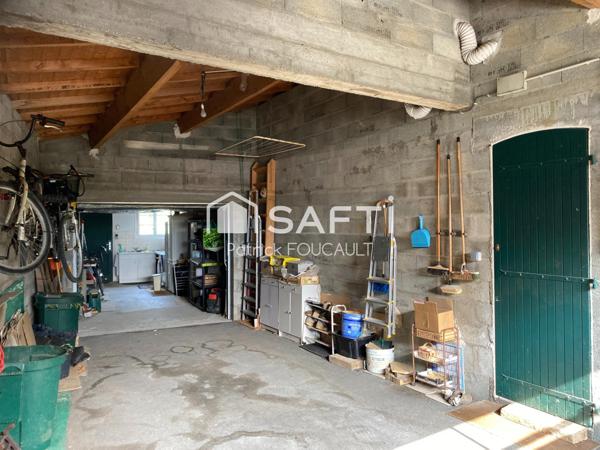 Maison Plain Pied + double garage sur terrain clos