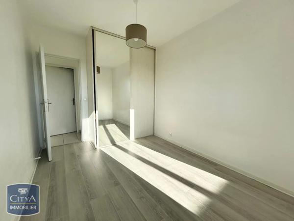 Appartement à louer 3 pièces 68.08m² Pau (64000)