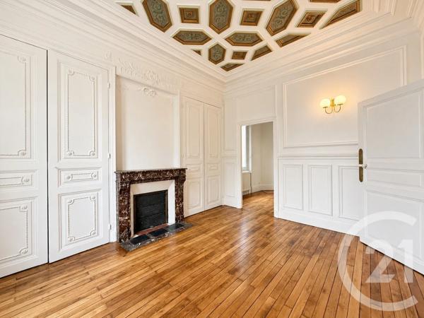 Maison à vendre  6 pièces - 151,50 m 2   MOULINS  - 03