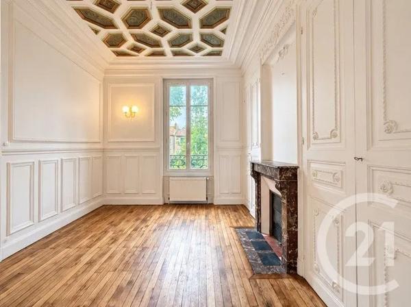 Maison à vendre  6 pièces - 151,50 m 2   MOULINS  - 03